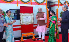 Officer Converts Old Train Car into ‘Hospital onWheels’ to Bring Healthcare to Remote India