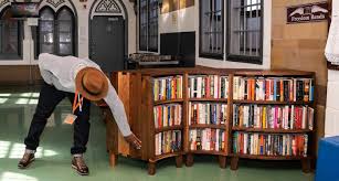From a Smuggled Book in Solitary to Over 500 Prison Libraries: How One Former Inmate Is Fostering Change Behind Bars